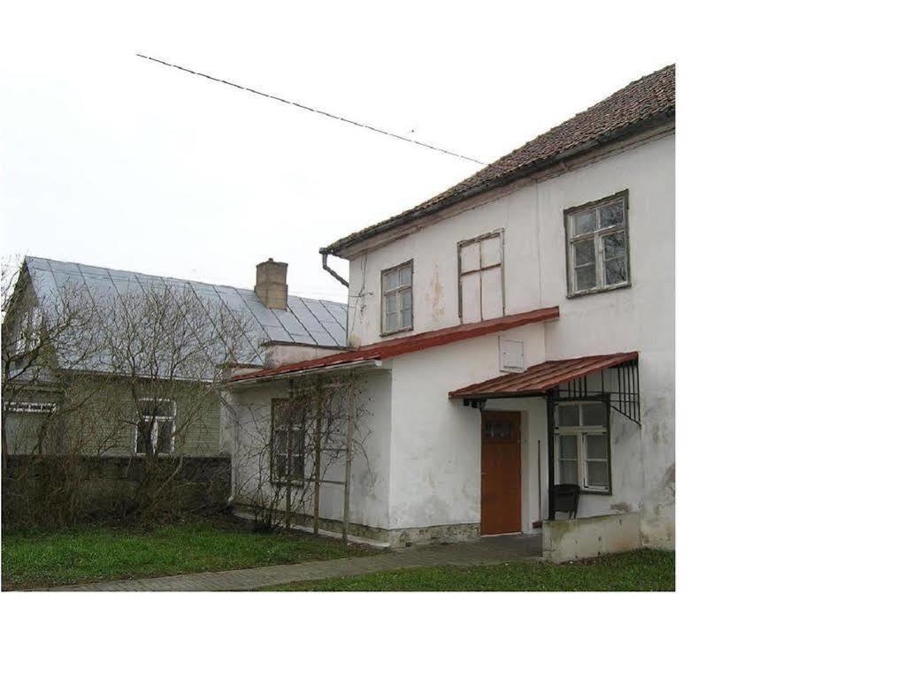 Kohtu Apartment Unique Куресааре Екстериор снимка